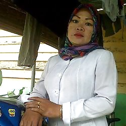 Malay- milf tudung posing bogel #31432724