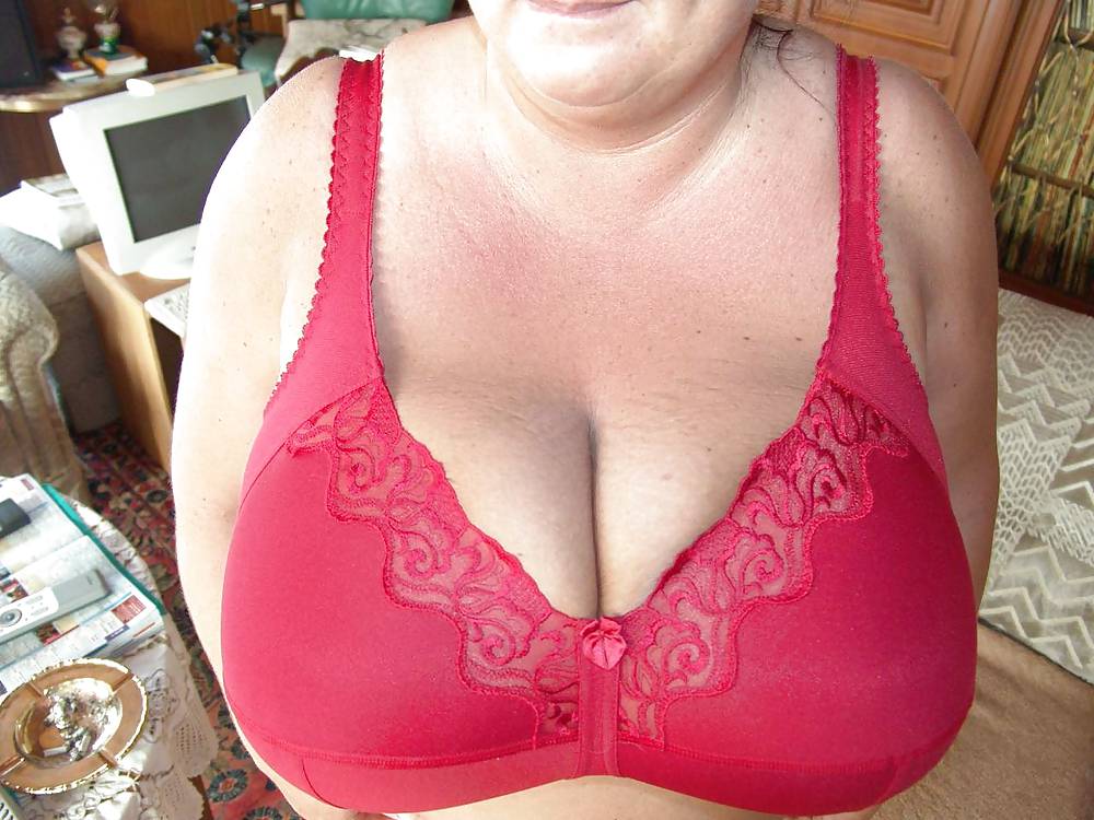 Mature women in bras! #37853179
