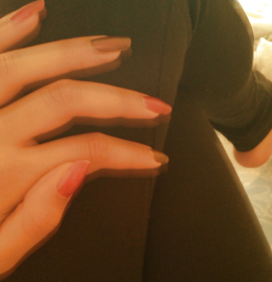 Le mie unghie lunghe x3
 #40778388