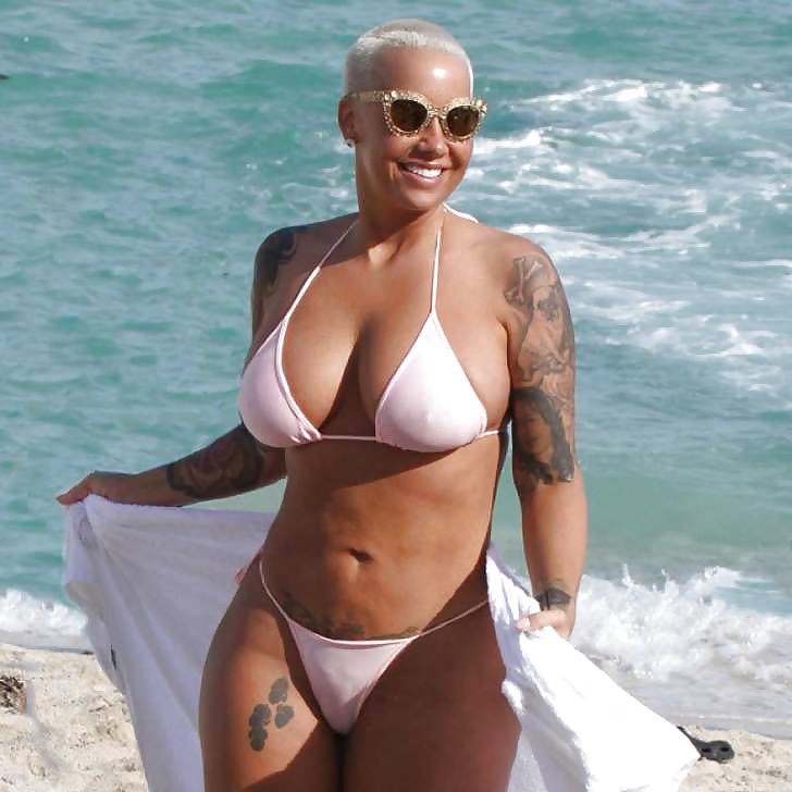 Sexy Celeb Bilder #32116590