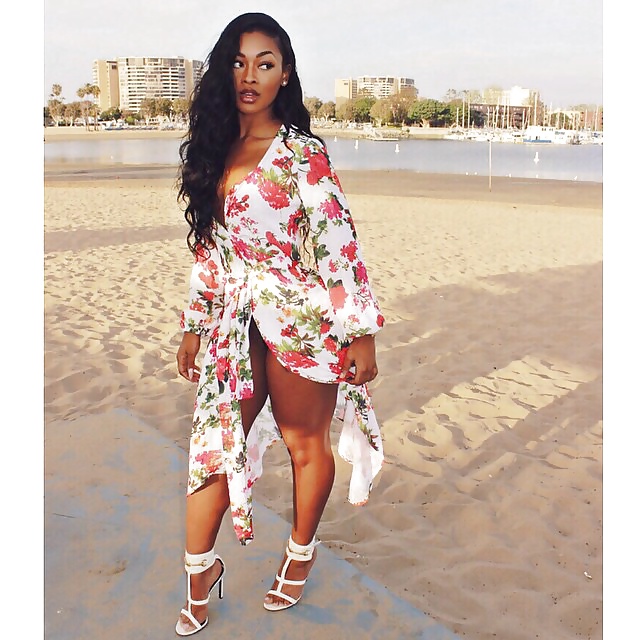 Sexy Celeb Bilder #32116745