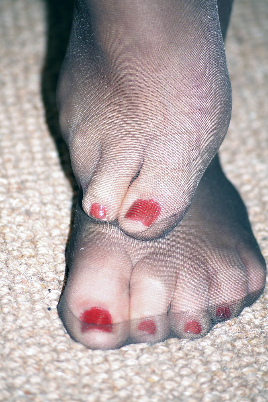 GF Nylon feet and red nails #30811576