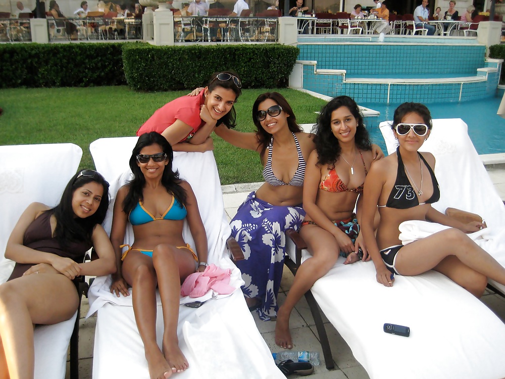 Desi bikini bash - 005
 #34319327