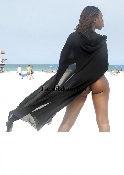 Schwarze Mädchen Am Strand: Nudisten Und Exhibitionisten #27816804