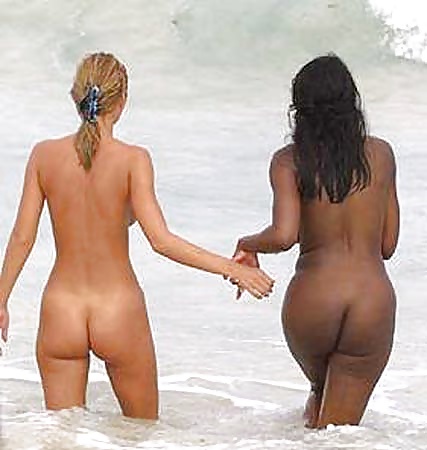 Schwarze Mädchen Am Strand: Nudisten Und Exhibitionisten #27817930