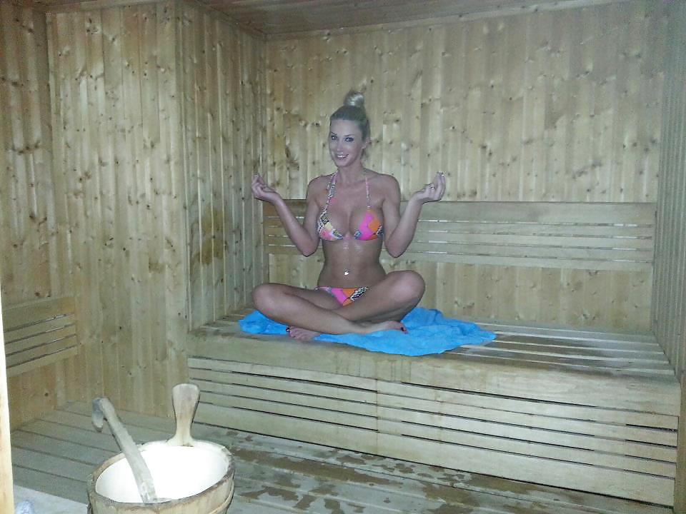 Rumänisch Mädchen: Georgiana #37916097