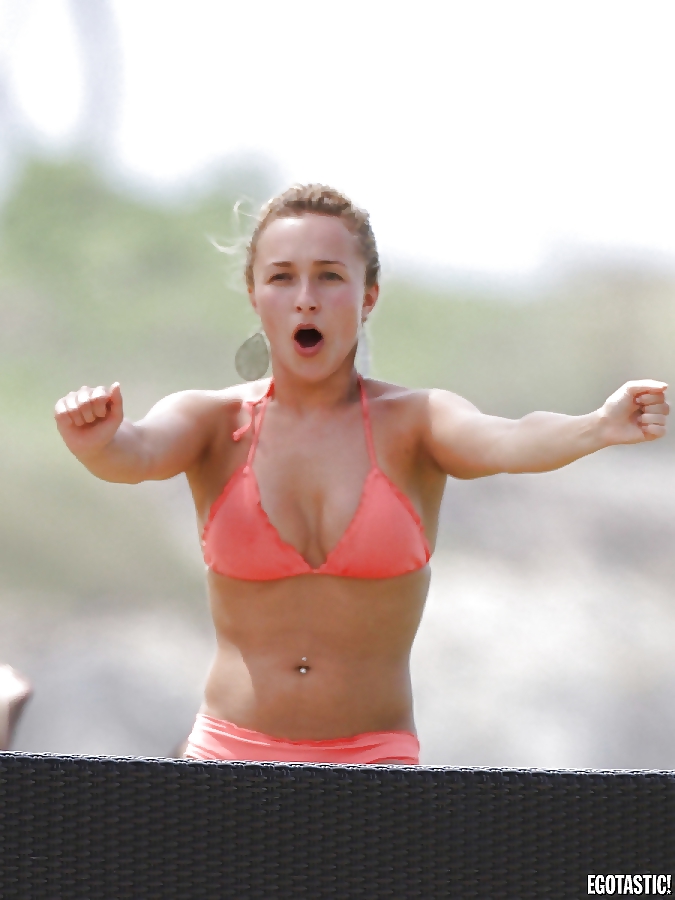 Hayden panettiere godendo jerking sopra questo biondo carino :)
 #35510084