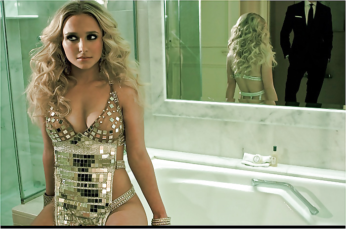 Hayden panettiere godendo jerking sopra questo biondo carino :)
 #35510152