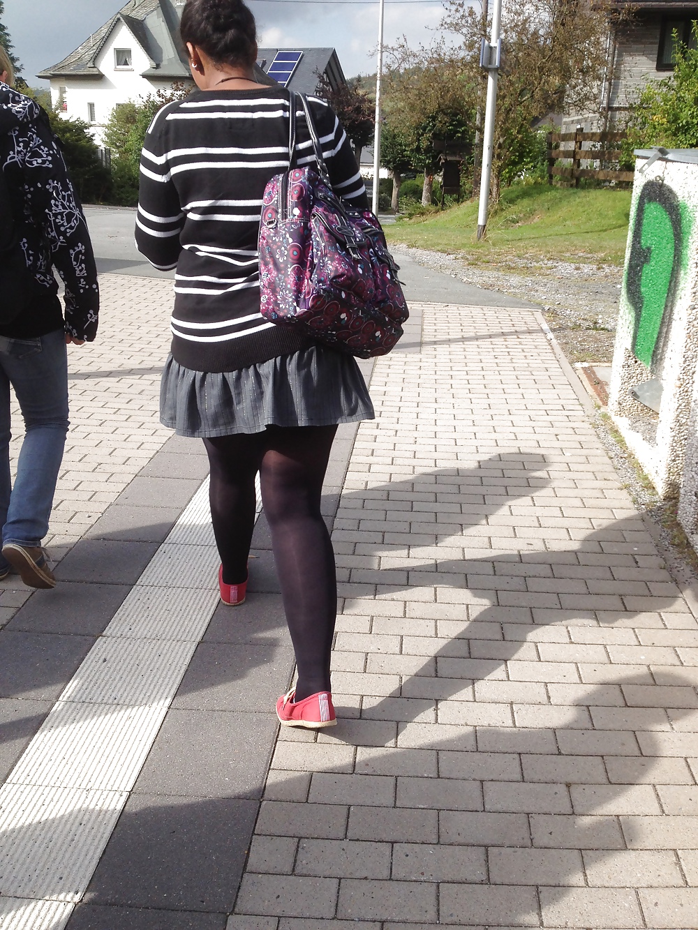 Gambe spesse sexy di una ragazza nera
 #34986573