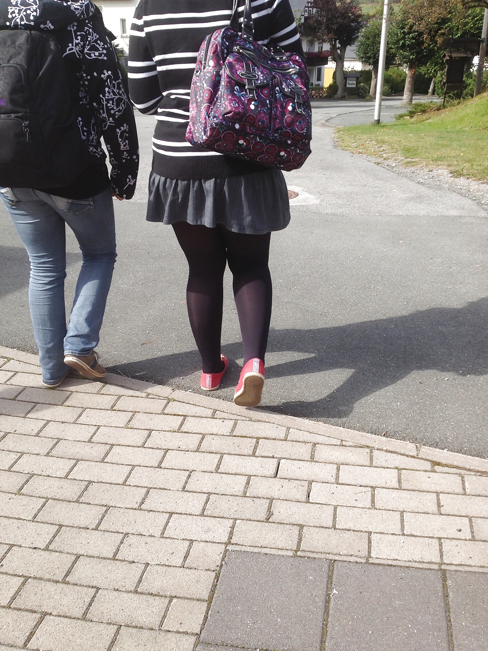 Gambe spesse sexy di una ragazza nera
 #34986586