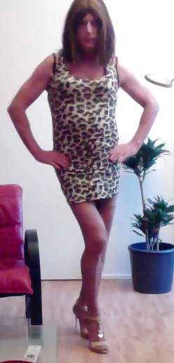 Vestido de leopardo y sandalias de verano 
 #28682788