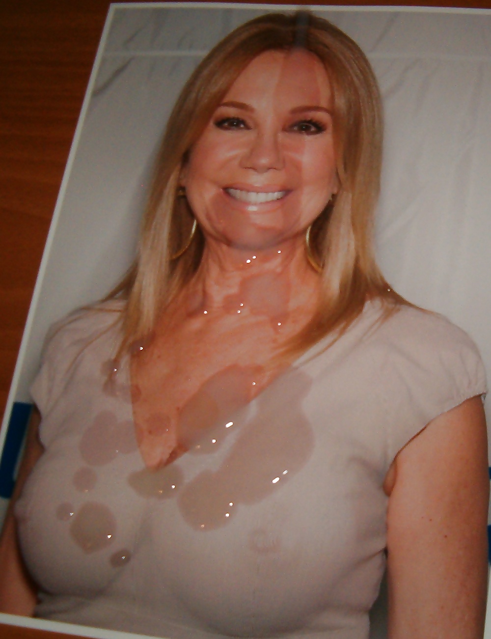 Kathie Lee A Mamelons Totalement Sucer, Hein? #24820133