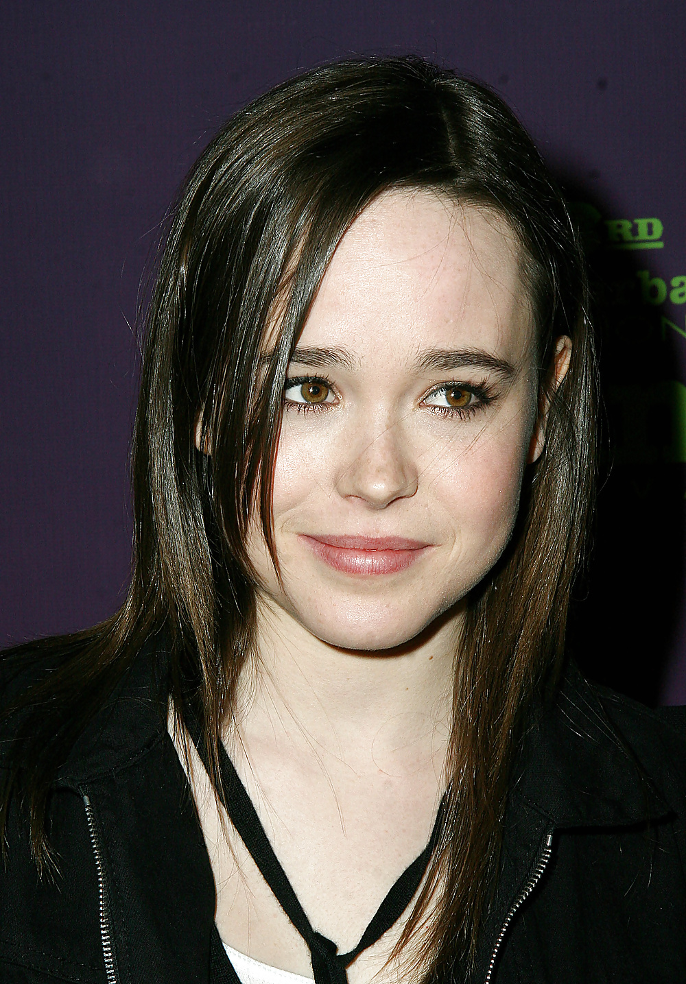 Celeb cum targets : ellen page
 #26919694