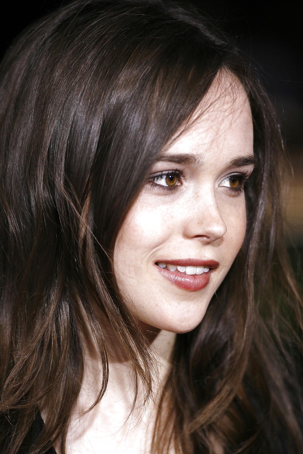 Celeb cum targets : ellen page
 #26919760