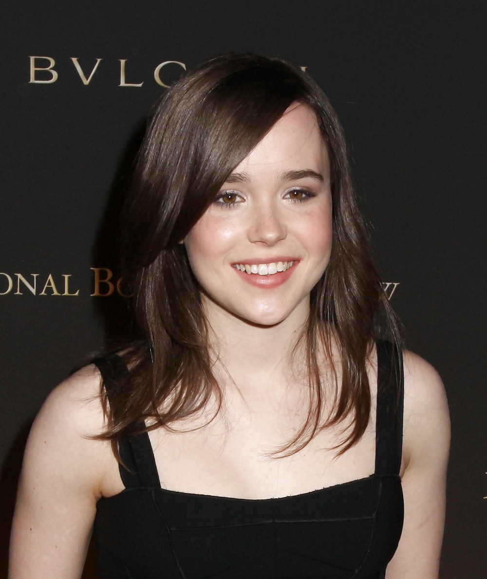 Celeb Cum Ziele: Ellen Page #26919812