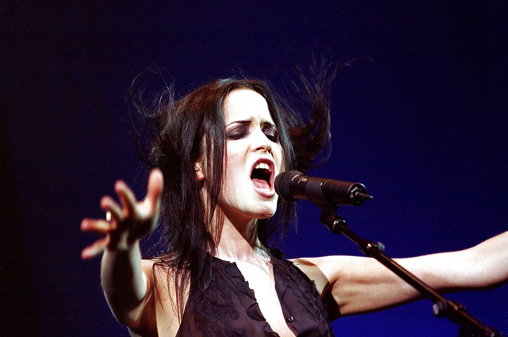 Singer andrea corr, oops, pokies, seethrough+other hot pics
 #36341744
