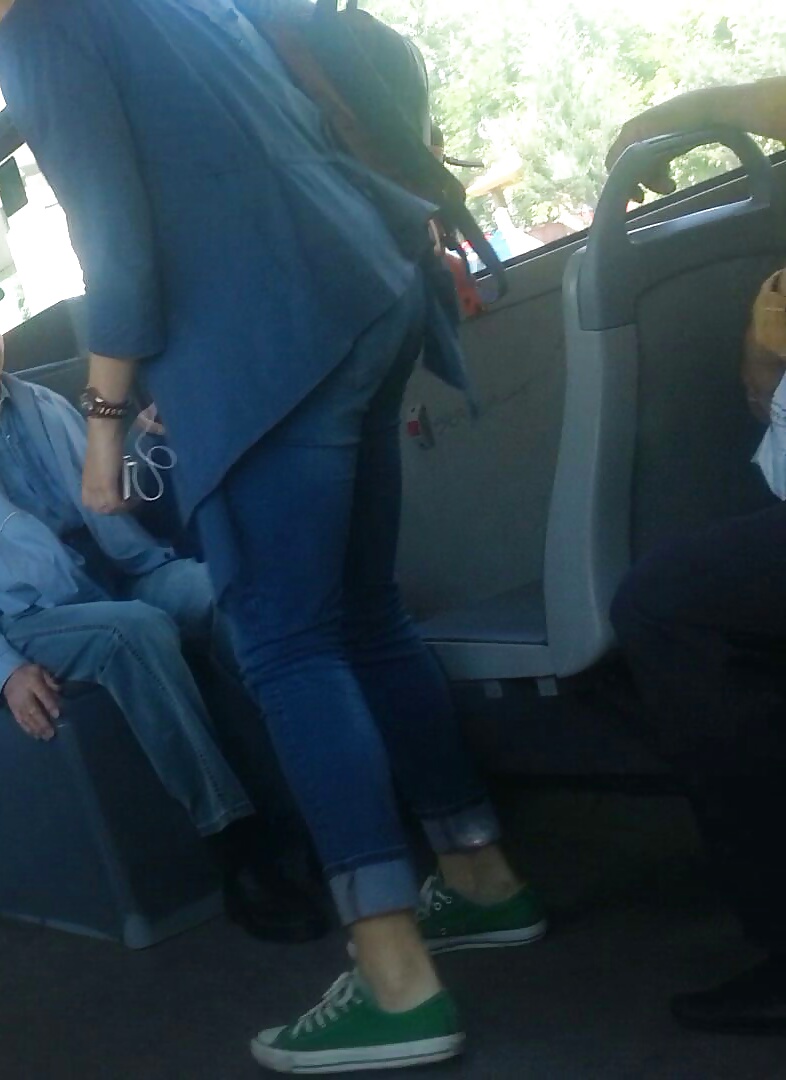 Spia vecchio + giovane bus rumeno
 #26322560