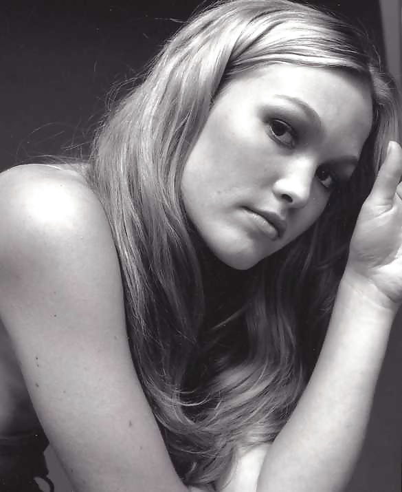 Julia Stiles #30232026