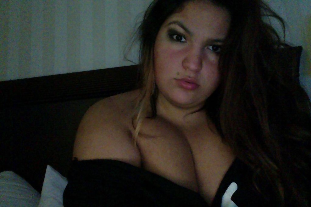 Cesca g 
 #32527417