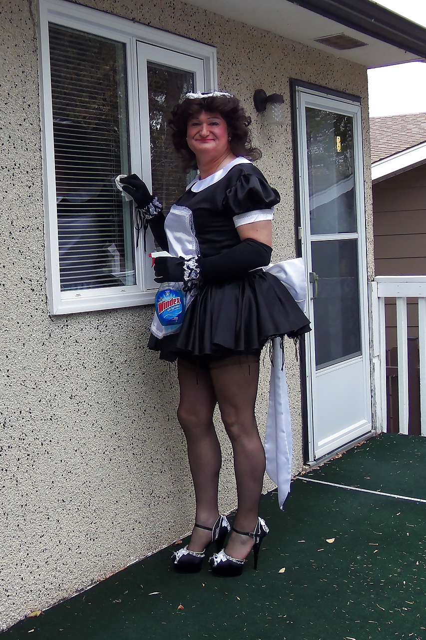 Barbee the french maid
 #32236593