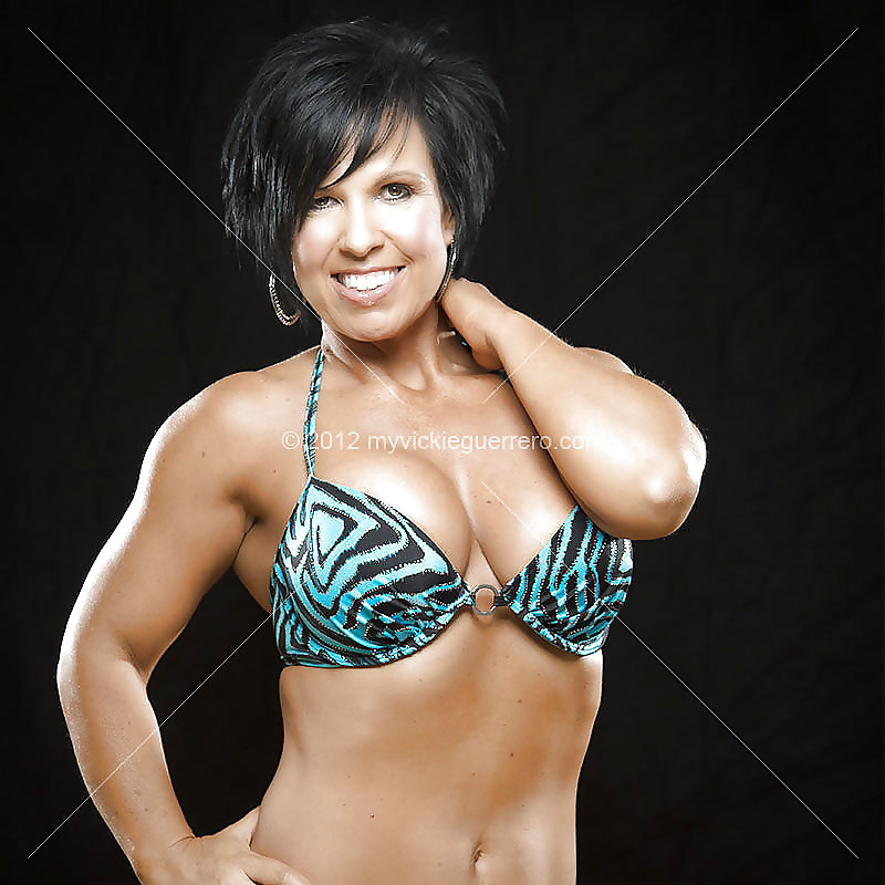 Vickie guerrero
 #36410005