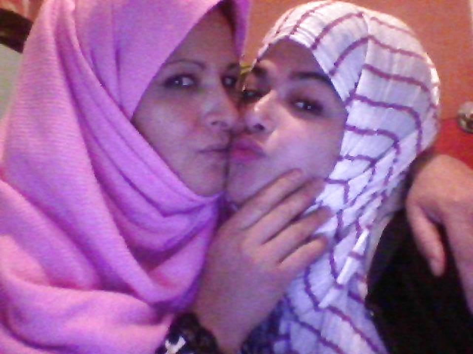 Arab lesbian webcam #36476994