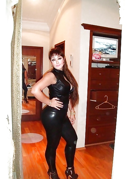 Dames Comme Sperme Sur Un Pantalon En Cuir Pvc #30915393