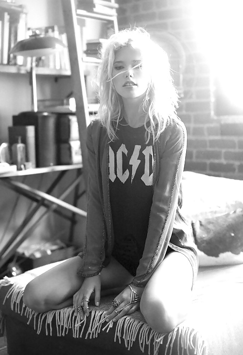 Metal Girls 2 #32597355