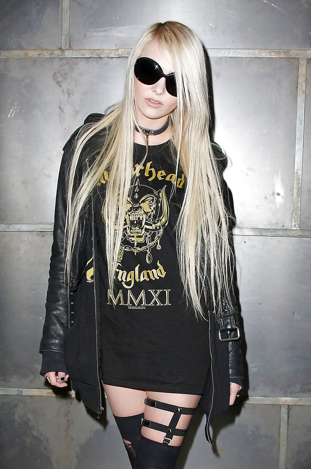 Metal Girls 2 #32597468