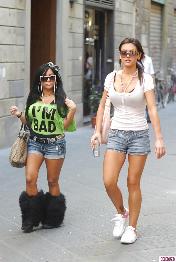 Snooki aka nicole polizzi - jersey shore slut
 #31814482