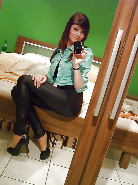 ハイヒールの女 37
 #30056336