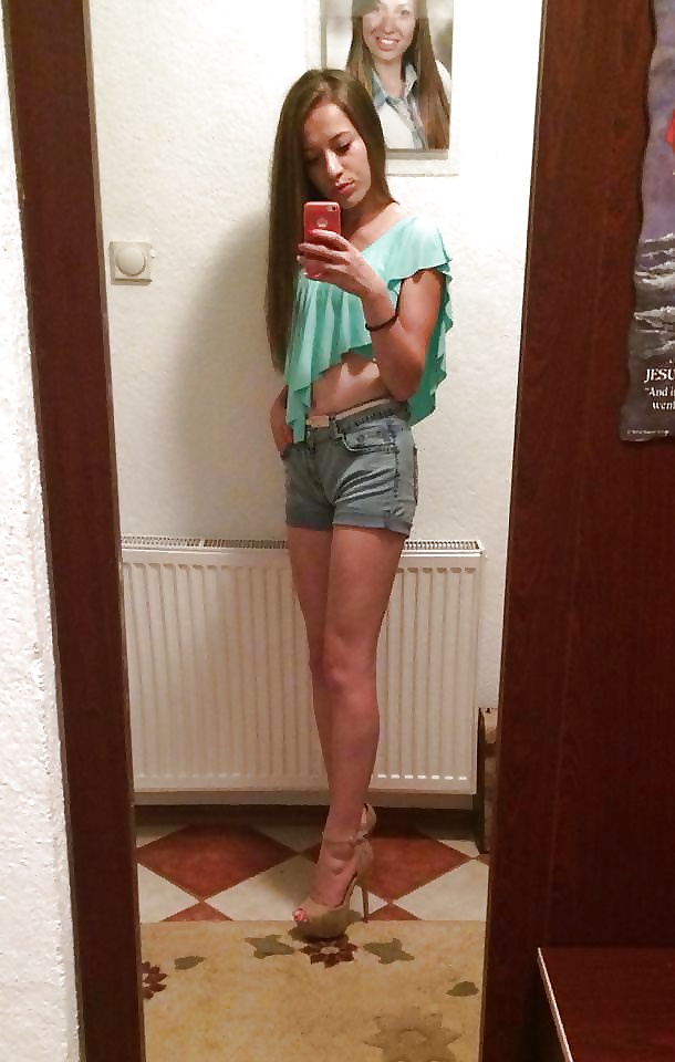 ハイヒールの女 37
 #30056390