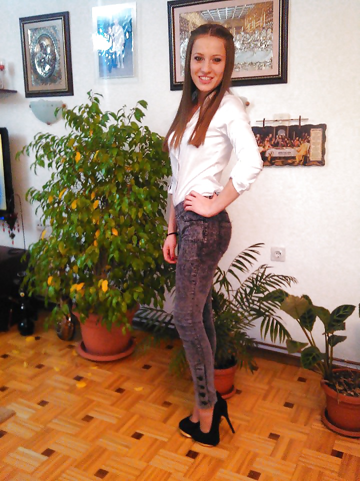 ハイヒールの女 37
 #30056400