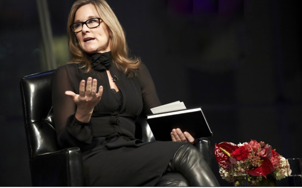 Would love to lick angela ahrendts' boots
 #34455537