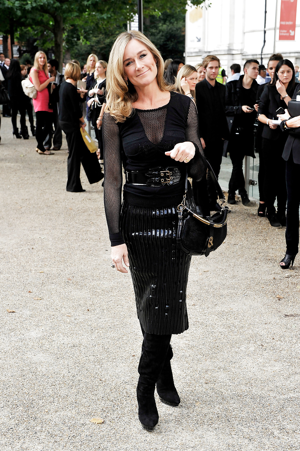 Would love to lick angela ahrendts' boots
 #34455553