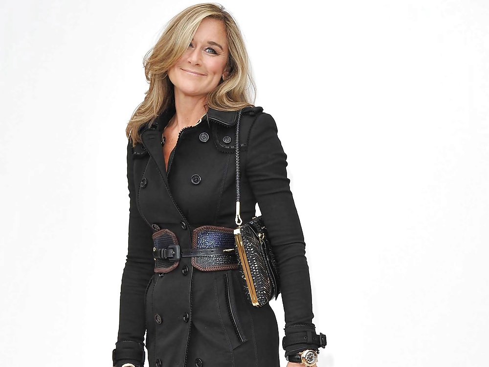 Would love to lick angela ahrendts' boots
 #34455617