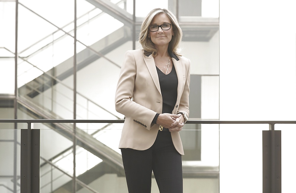 Would love to lick angela ahrendts' boots
 #34455626