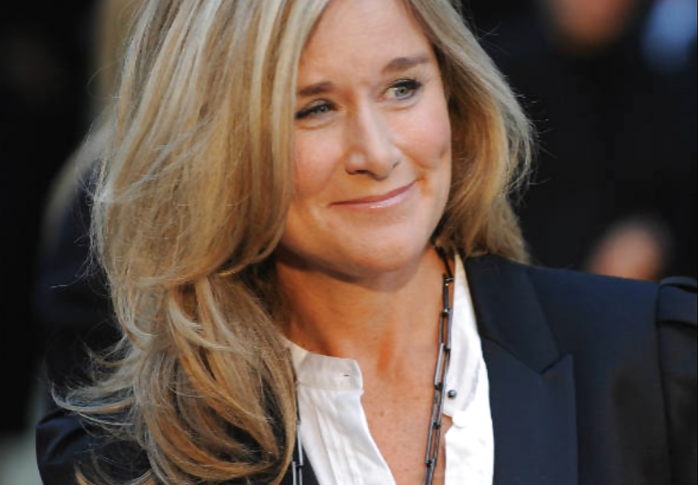 Would love to lick angela ahrendts' boots
 #34455675