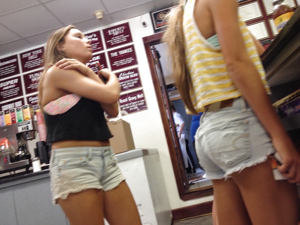 Kriecht Und Candids #32677888