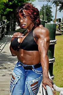 Yvette Bova - female bodybuilder #30014224