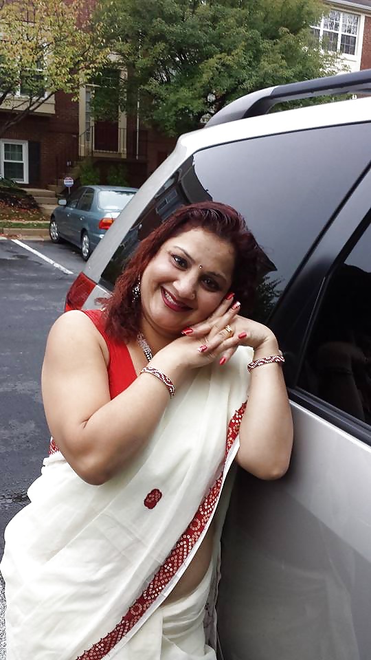 Sarita ( mamá nepalí sedienta de pollas)
 #41002594
