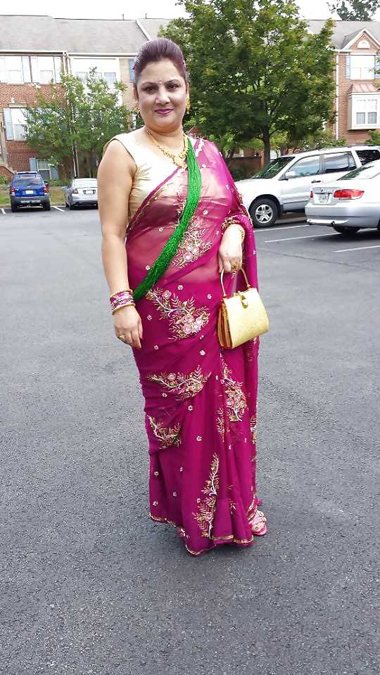 Sarita (Hahn Durstig Nepali Mom) #41002643