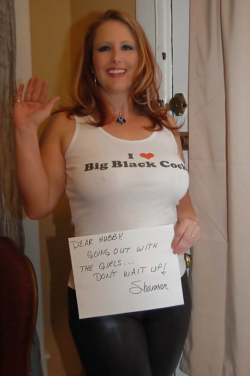 Hotwife misc
 #25684056