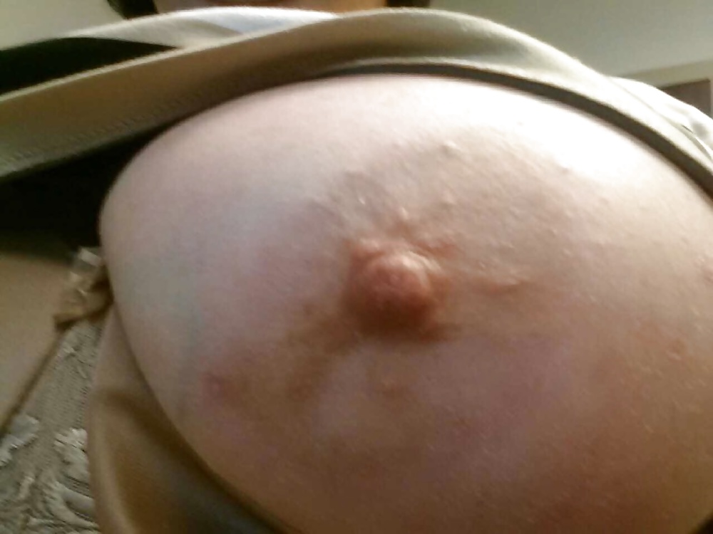 Tetas fuera
 #29223396