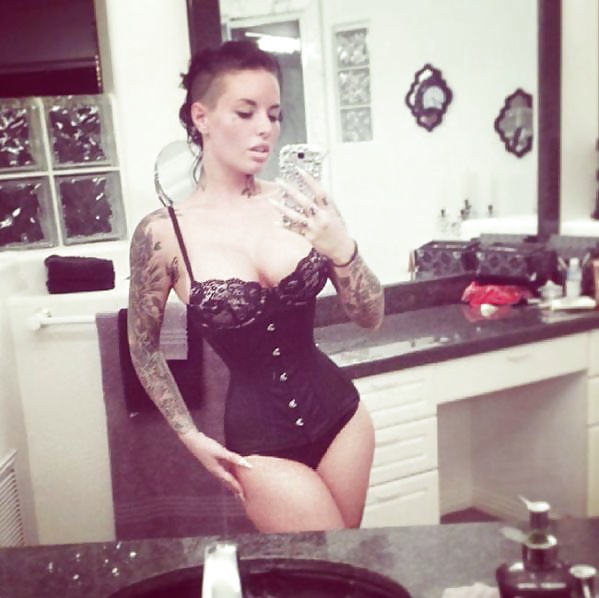 Christy mack selfies
 #32295117