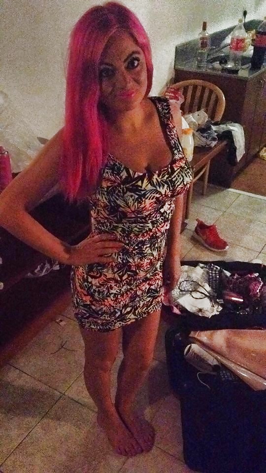 Kirsty Barbie Bimbo Chav Schlampe Big Tits #40536821