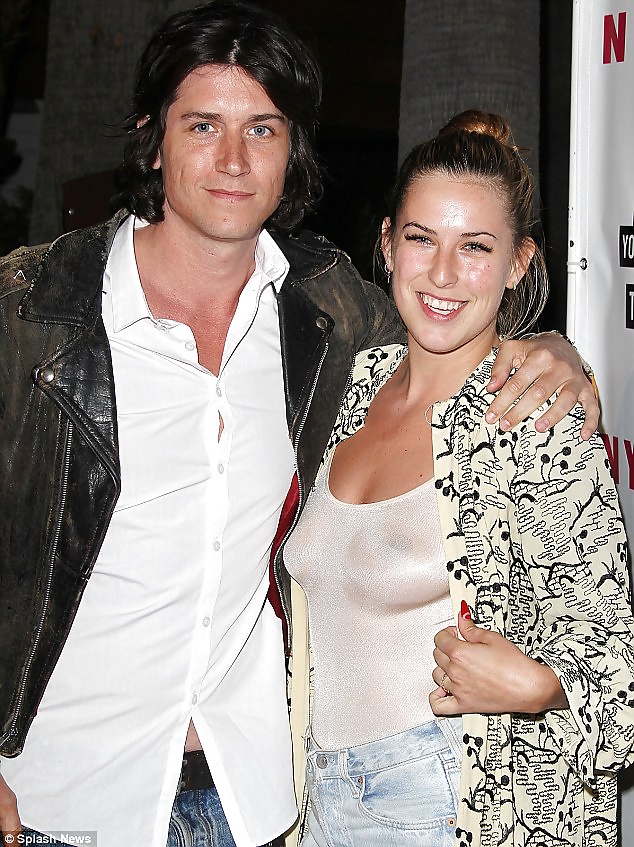 Scout & rumer willis
 #28584072