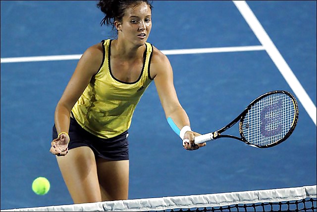 Laura Robson Oncourt #40276341