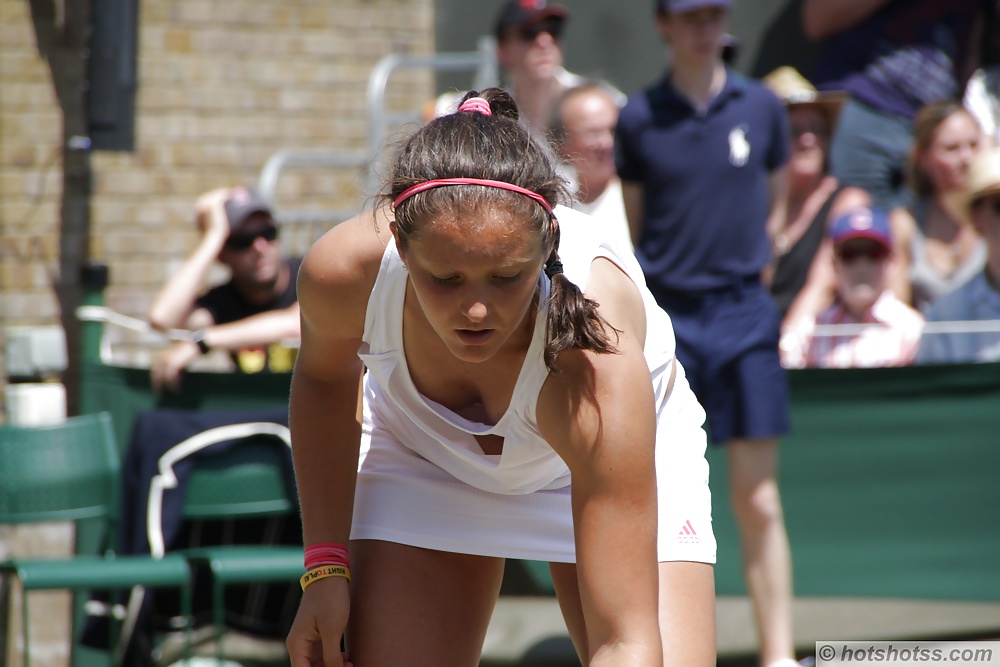 Laura robson oncourt
 #40276630