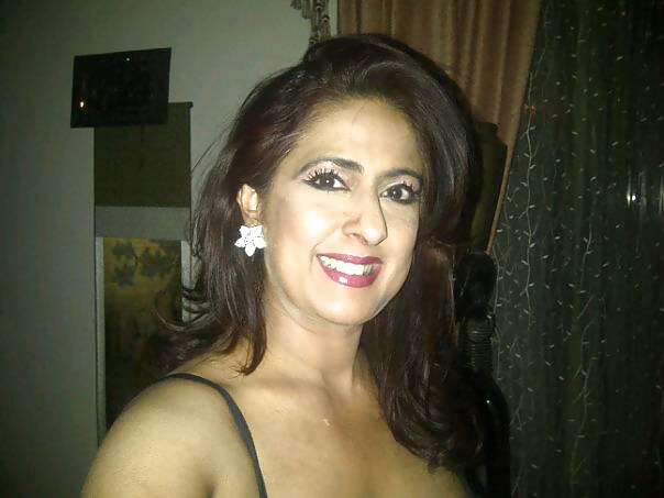 Mrs Sangeeta Heiße Hündin Indische MILF #39130915